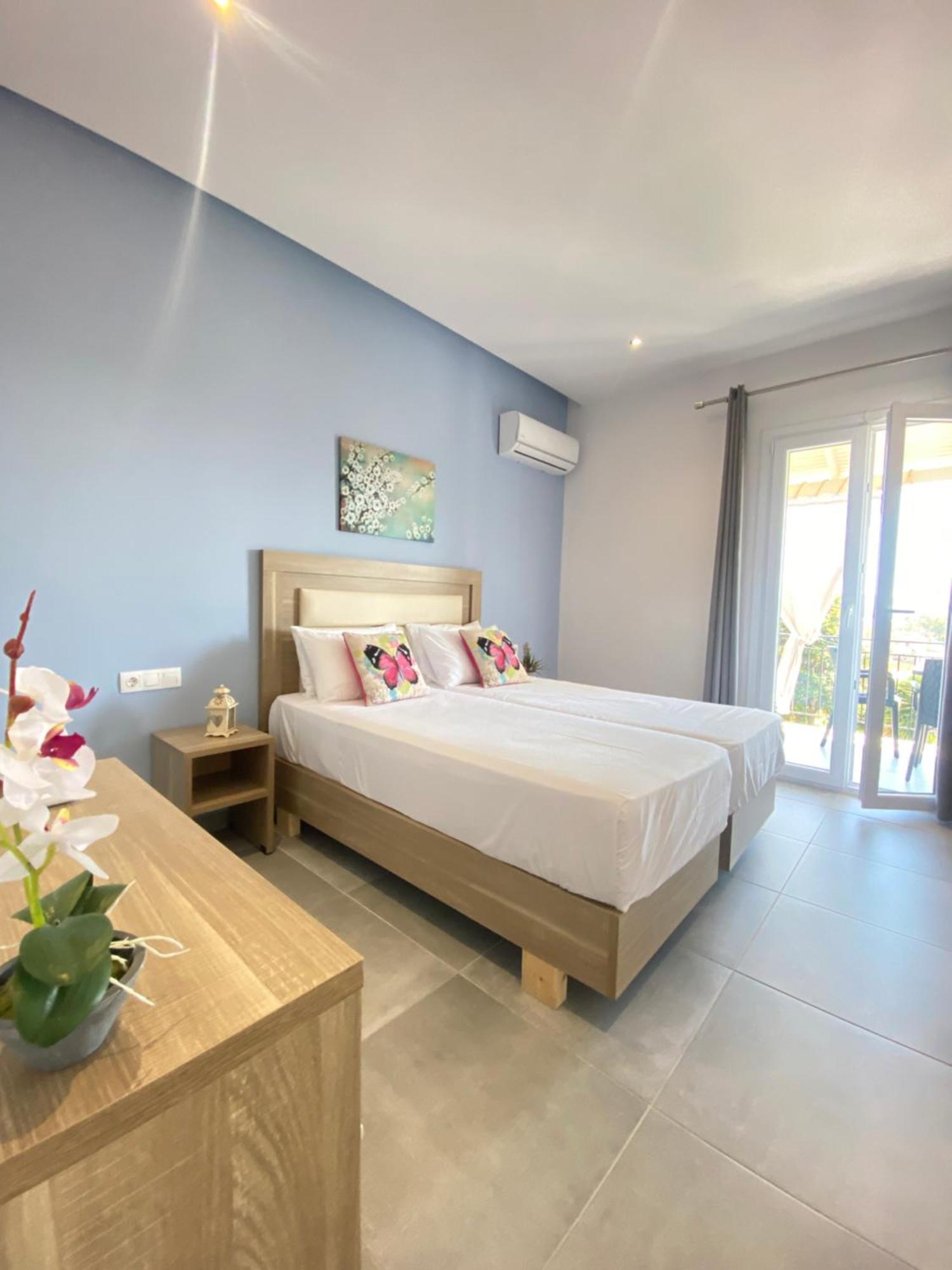 Paradiso Hotel Sea View And Pool Suites Ipsos Corfu Exterior photo